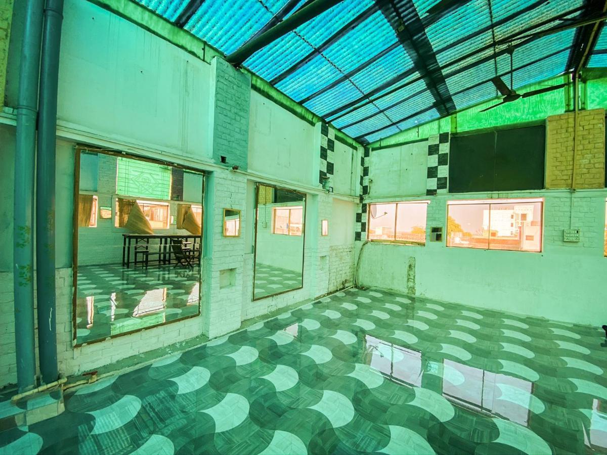 The Pathwalkers' Habitat Varanasi Exterior foto